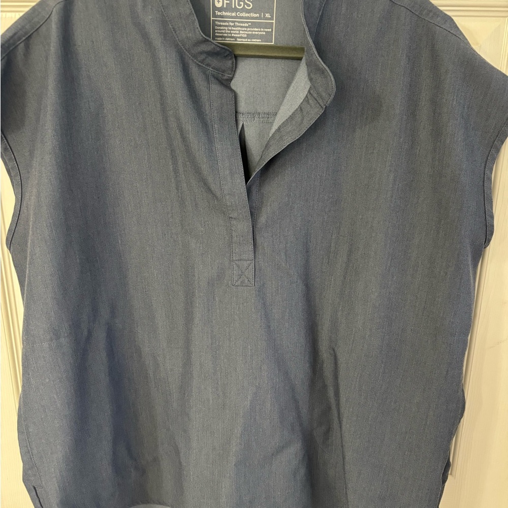 Figs Heather Denim Rafaela Scrub Top